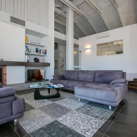 Laveno-mombello Sleeps 6 Pool Villa Laveno-Mombello